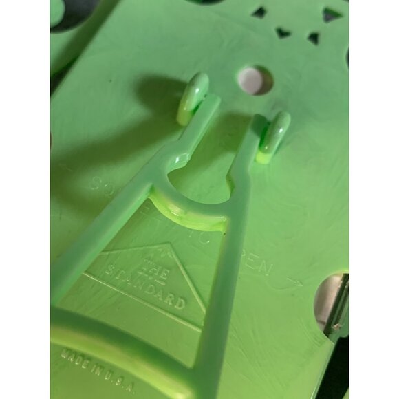 Child's Green Dresser Vanity Set Brush Mirror Comb 2 Picture Frames Vtg 1940s - Picture 6 of 12